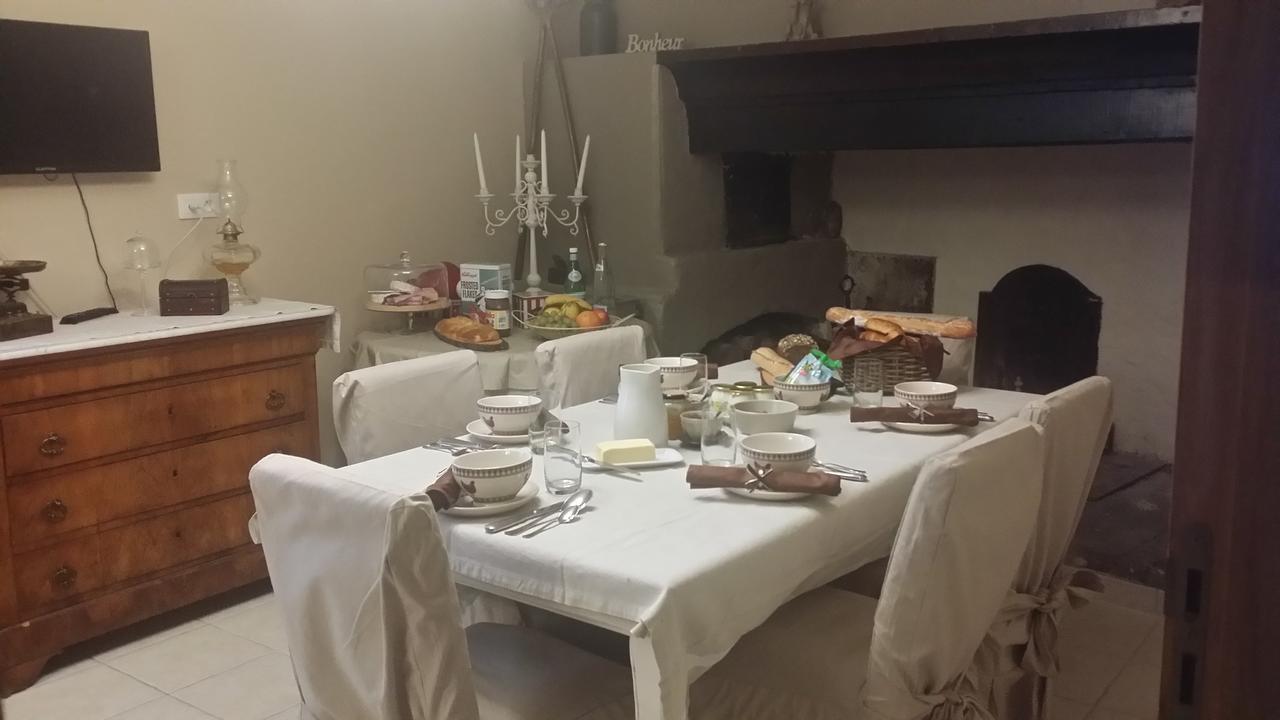 Auberge De Pachoquin Meounes-les-Montrieux Dış mekan fotoğraf