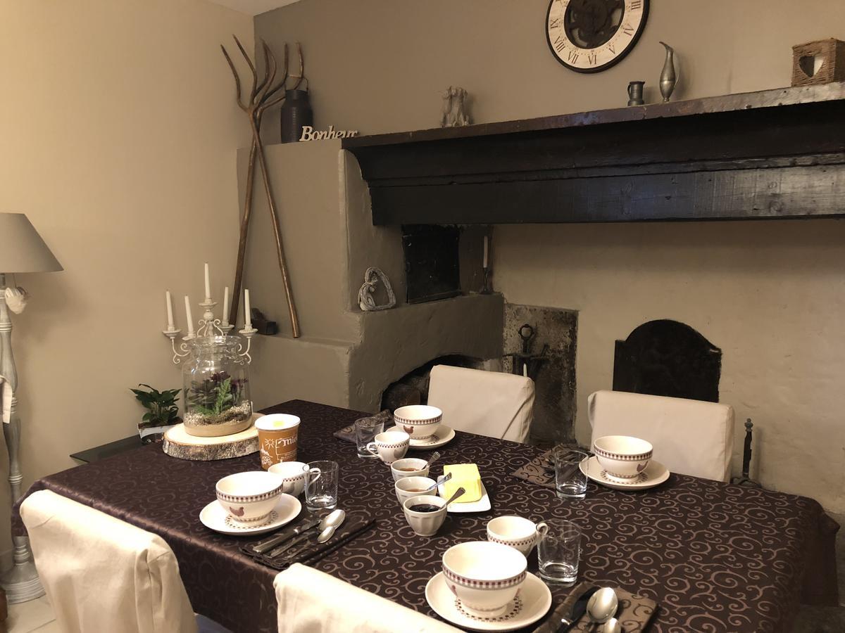 Auberge De Pachoquin Meounes-les-Montrieux Dış mekan fotoğraf