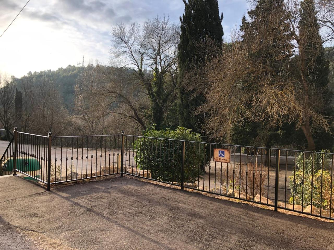 Auberge De Pachoquin Meounes-les-Montrieux Dış mekan fotoğraf